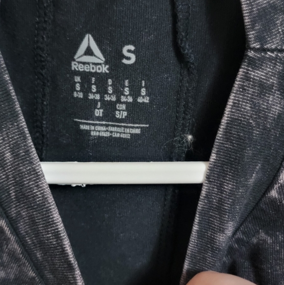 Reebok | crop top, euc - Picture 2 of 3